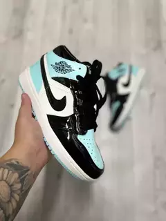 Nike Air Jordan 1 Cano Alto - Azul e Preto na internet