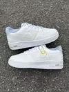Nike Air Force 1 - Branco Detalhe Azul Claro