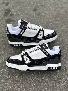 Louis Vuitton Trainer - Preto com Branco