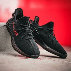 Adidas Yeezy Boost V2 Black Red en internet