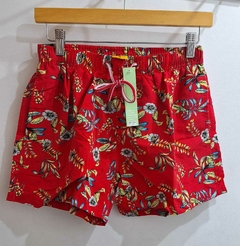 Short de Baño importado flores fondo rojo