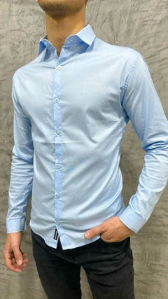 Camisa Lisa cuello ingles celeste