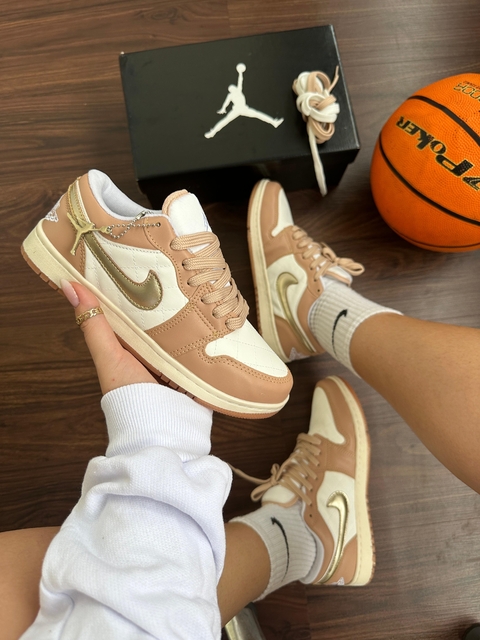 Tenis Nike Air Jordan Gold Nude