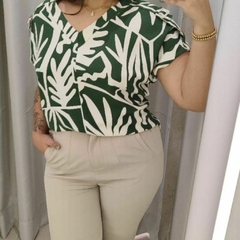 Blusa de Manga Estampada - comprar online