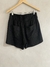 Shorts Preto Brilho na internet