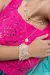 Brazalete cruz beige - comprar online