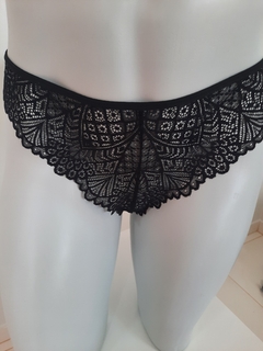 CALCINHA EM RENDA.