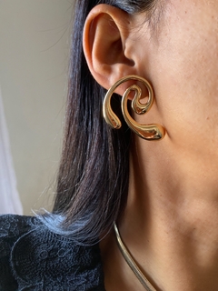 Brinco Orgânico dourado - comprar online