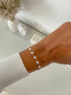 Pulseira Trevo Branco Folheado