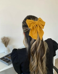Laço Linho Clássico Amarelo