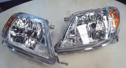 FAROL TOYOTA HILUX SW4 09/ LD DEPO