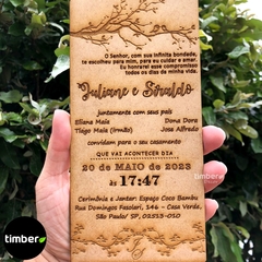 Convite Personalizado de MDF e Envelope de Juta na internet