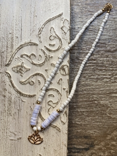 Collar loto con fimo perlado