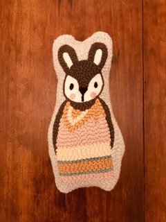 PUNCH NEEDLE RABBIT PATTERN | SIZE 40X40 CM - Mercado de Haciendo internacional