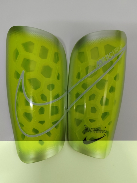 Caneleira Nike - comprar online