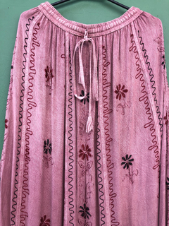 Saia Bordada Rosa Envelhecido - G e EG - Casa De Salem