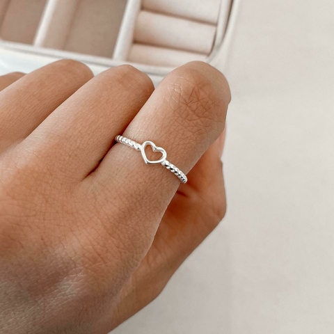 Anel Coração Vazado com Bolinhas S33