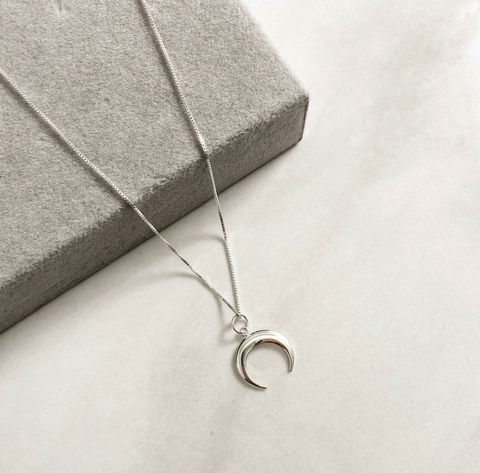 Colar Pingente Lua Invertida Fina 16mm 45cm S33