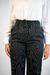 Calça Risca de Giz Preta e Branca - comprar online