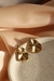 Brinco folheado a ouro 18k gota lisa matelada