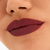 Batom MAC Locked Kiss Lipstick- cor: 52 vixen - Camilla Duarte Beauty