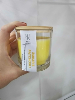 Vela Premium Colorida - Âmbar e Patchouli - comprar online