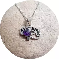 Dije de Piedra AMATISTA Ojo de Horus