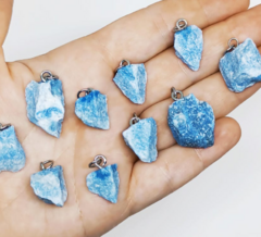 DIJE CIANITA AZUL EN BRUTO