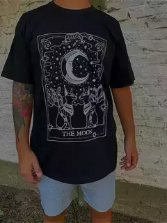 REMERA TAROT MOON