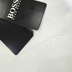 Camiseta Hugo Boss com Estampa Minimalista - Branca