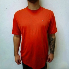 Camiseta Tommy Hilfiger Básica - Vermelha - comprar online
