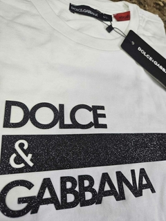Camiseta Dolce & Gabbana com Estampa Brilhante em Alto Relevo - Branca - comprar online