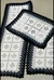 Elegância Monocromática: Tapete em Crochê Branco e Preto para um Toque Sofisticado - Conjunto de tapetes branco e preto