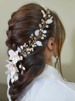 Grinaldas de noiva, grinalda de noiva com flores, flores de cabelo, grinalda de casamento, acessórios de cabelo para casamento, grinalda de cabelo para noivas. Grinalda Gabriella - Mabelly Angels Celebre. 