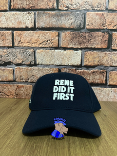 Boné Lacoste René Dit It First