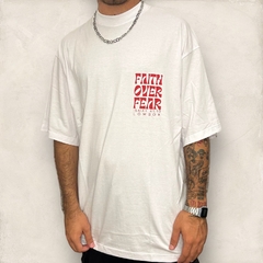 REMERA FAITH OVER FEAR - comprar online
