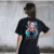 Playera Kaws en acuarela en internet