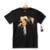 Playera negra con diseño gráfico de un hombre con sombrero y una pistola, representando un estilo urbano.