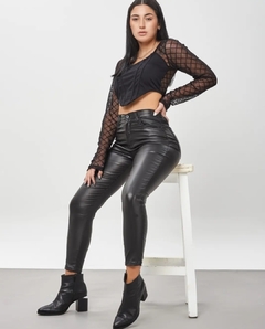 Pantalón chupin engomado