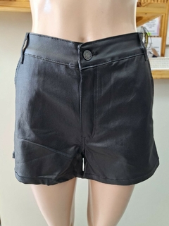 SHORT ENGOMADO