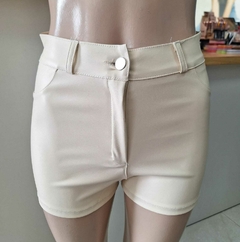 SHORT ENGOMADO
