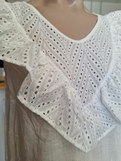BLUSA DE LINO COMBINADO CON BRODERÍ - comprar online