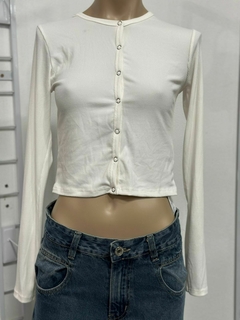 Remera mangas largas de morely con botones en internet