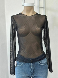 Remera de microtul con hot fix negro