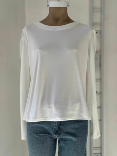 Remera mangas largas de morley con mangas princesa en internet