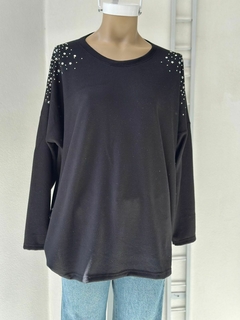 Remeron de lanilla con strass en hombros