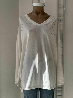 Remeron de lanilla cuello en V con tachas