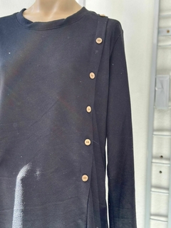 Remeron de lanilla negro con botones - comprar online