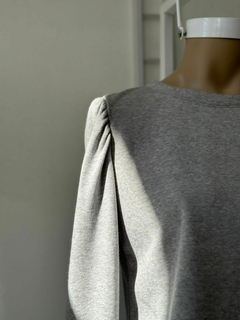 Remera de lanilla con mangas princesa - comprar online