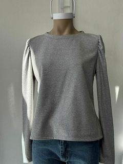 Remera de lanilla con mangas princesa